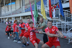 К рекордам трудовым и спортивным