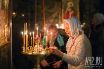 ТОПКИ: Бабушку в Кузбассе ограбили  прямо возле входа в храм