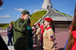 Кузбасские активисты Движения Первых получили отличительный знак «Хранителя истории»