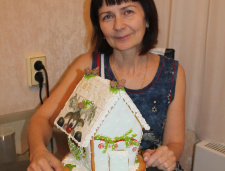 Киселевчанка Алла Корнилова  печет новогоднюю сказку из имбирного теста
