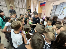 В Киселевске сотрудники полиции познакомили школьников со своей профессией