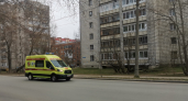 В Кемеровской области нетрезвый пациент попытался выломать дверь в карете скорой помощи